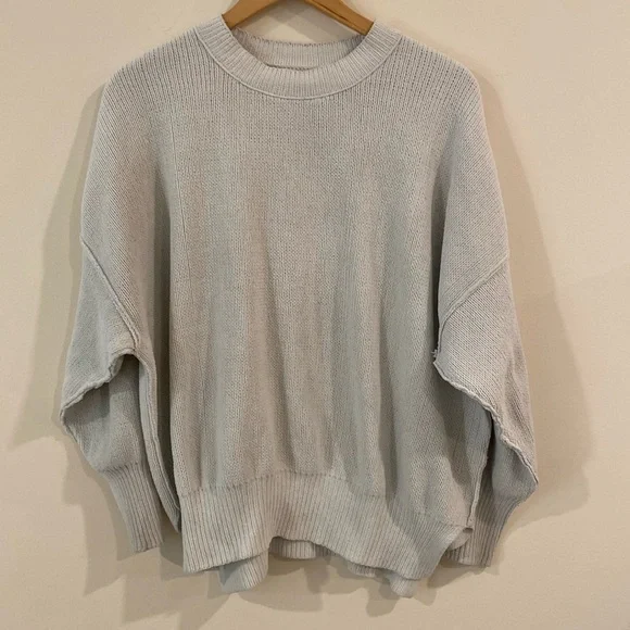 Abercrombie & Fitch Chenille Soft Sweater Ivory Gray Color Size Medium - Picture 1 of 9